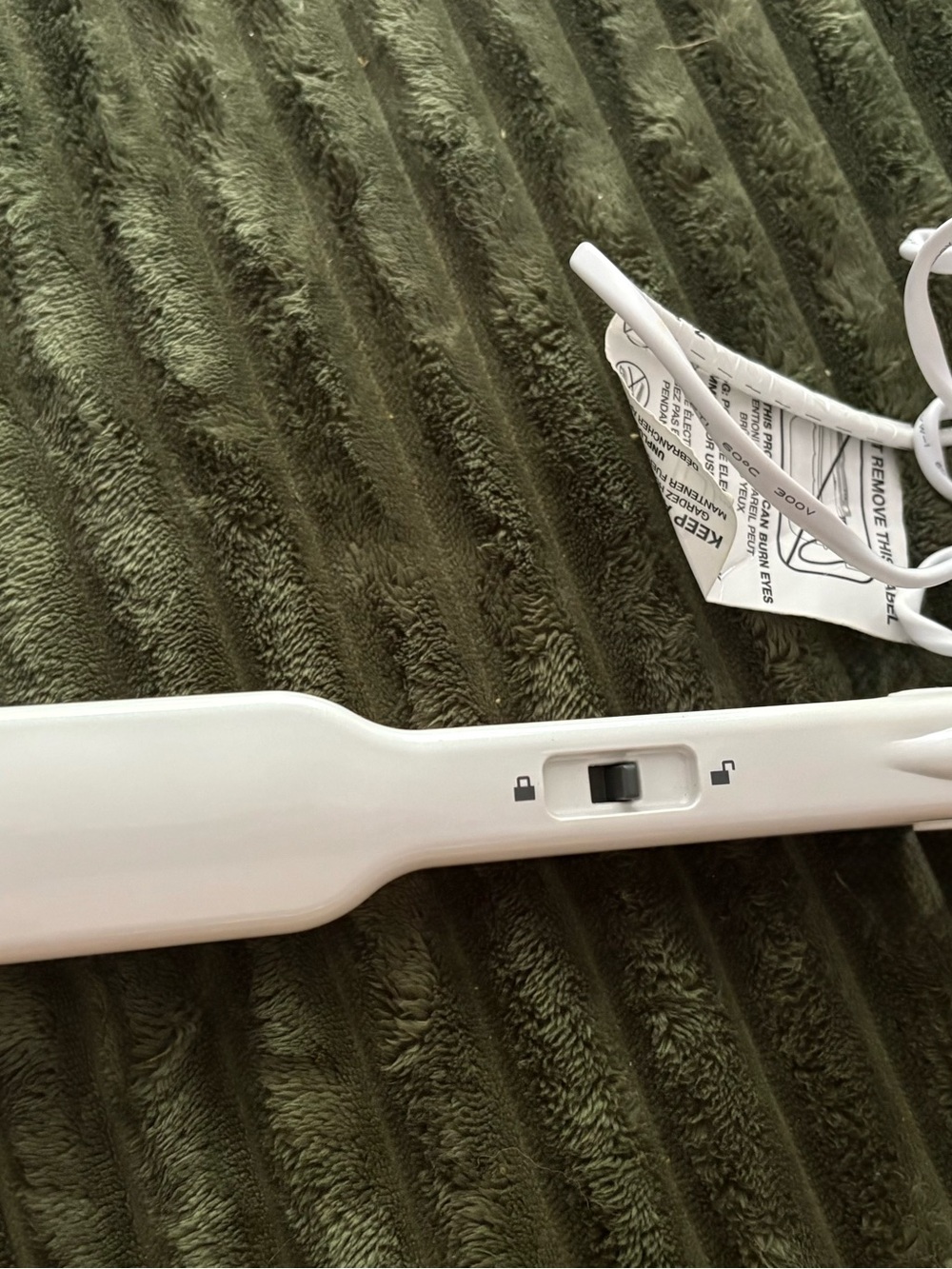 Voloom Classic 1-1/2" Hair Volumizing Iron Ceramic Texture Root Lifter OIPW15 - Picture 3 of 3